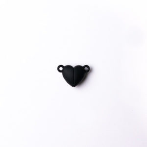 BROCHE CORAZON MAGNETICO NEGRO