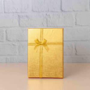 CAJA DE REGALO 18X13CM DORADO